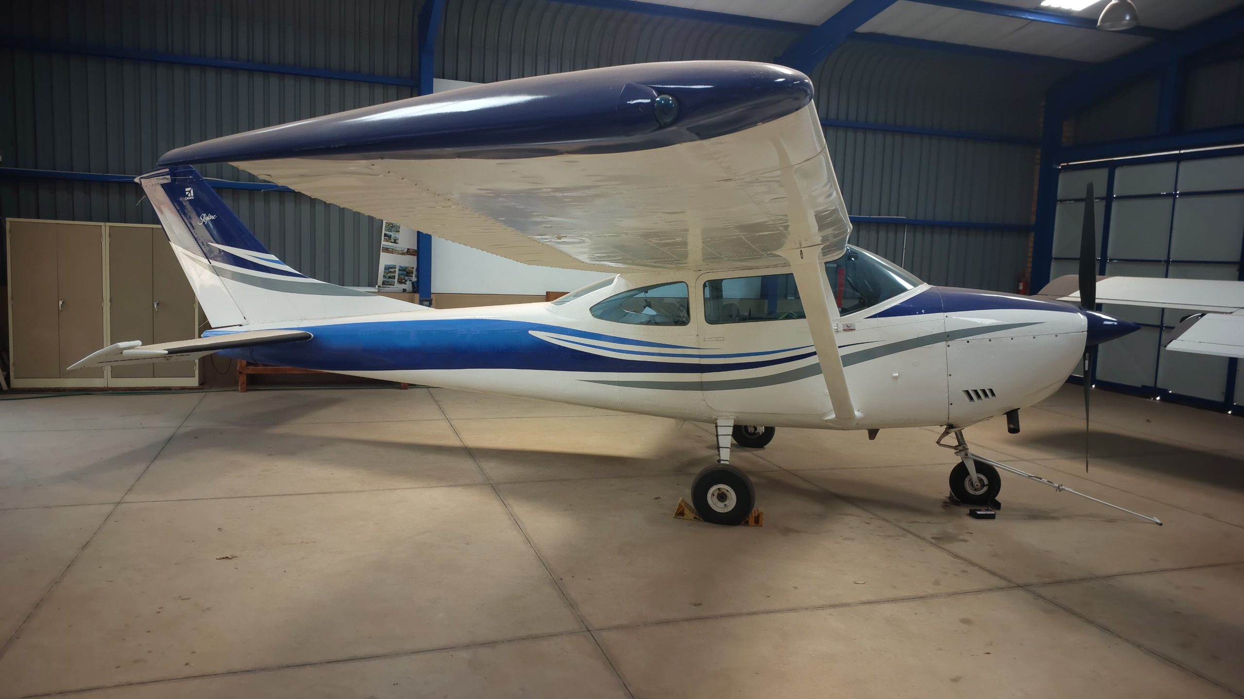 1971 Cessna 182N exterior2