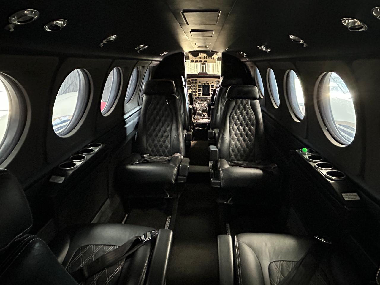 1998 Beechcraft King Air B200 interior1